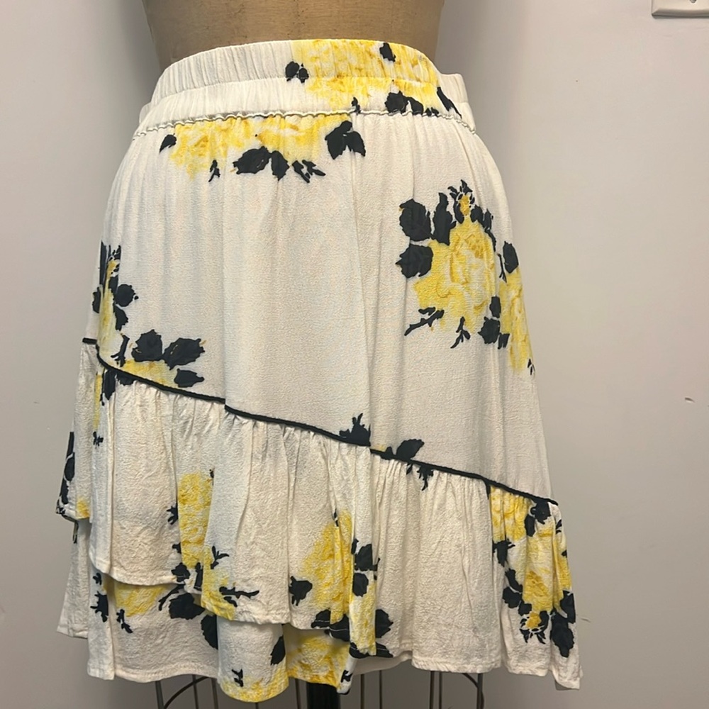 Ganni lightweight summer white print mini skirt with ruffle S (Euro Size 36)